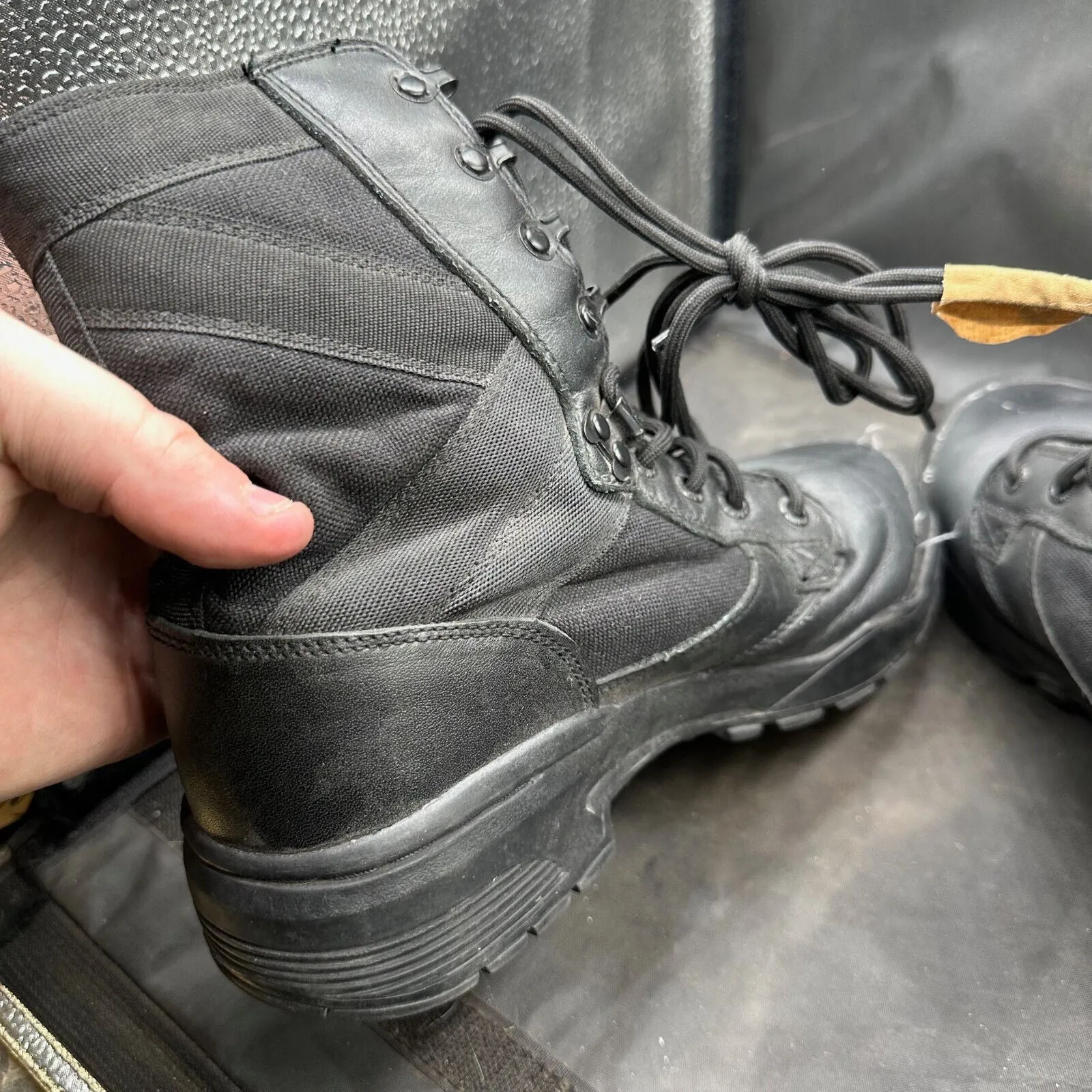 Army Black Leather High Top Magnum Combat Boots - Size EU 39 - UK 6
