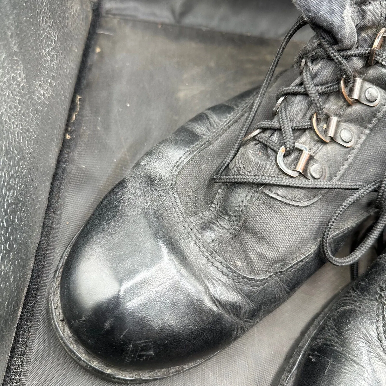 Army Black Leather High Top Magnum Combat Boots - Size EU 45 - UK 10
