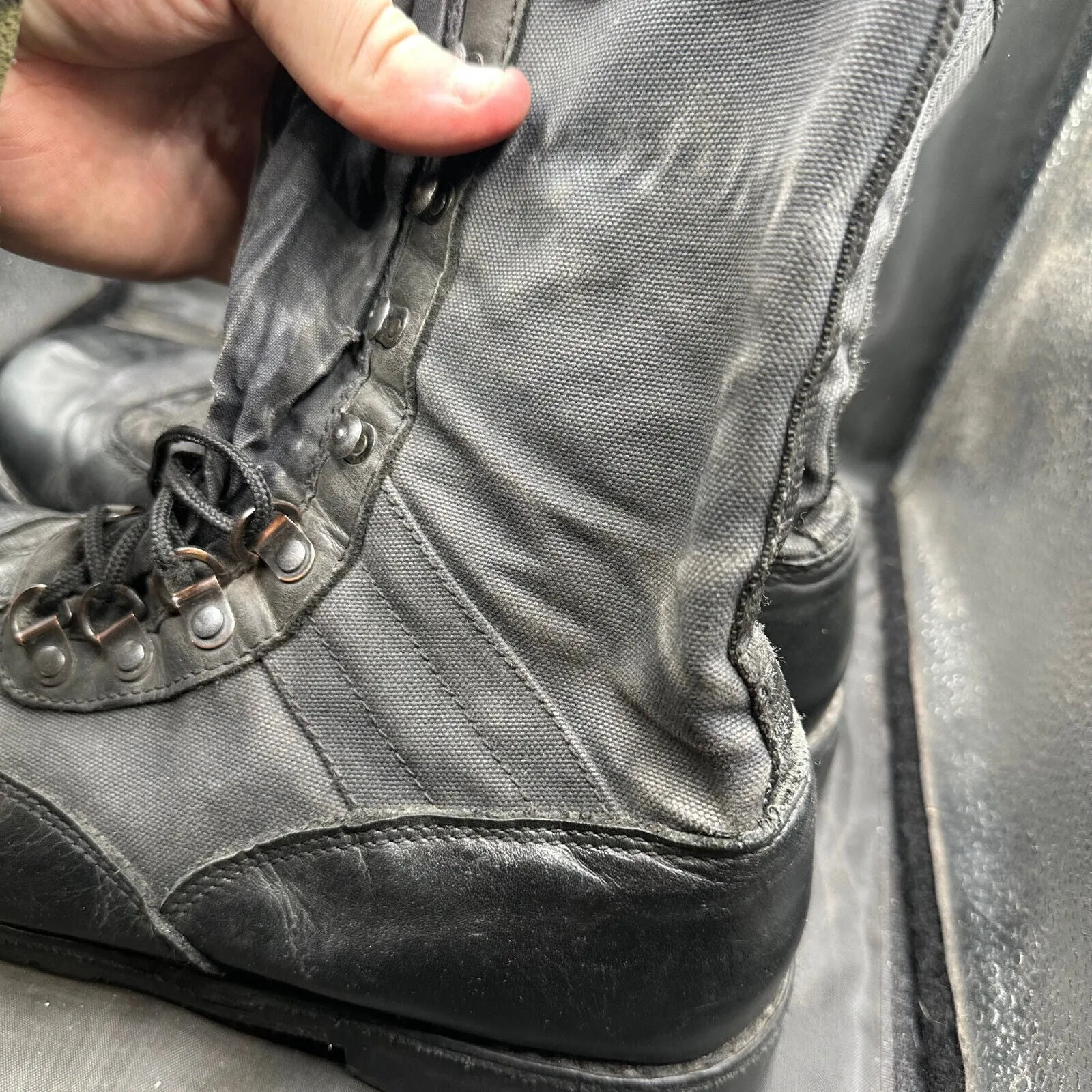 Army Black Leather High Top Magnum Combat Boots - Size EU 45 - UK 10