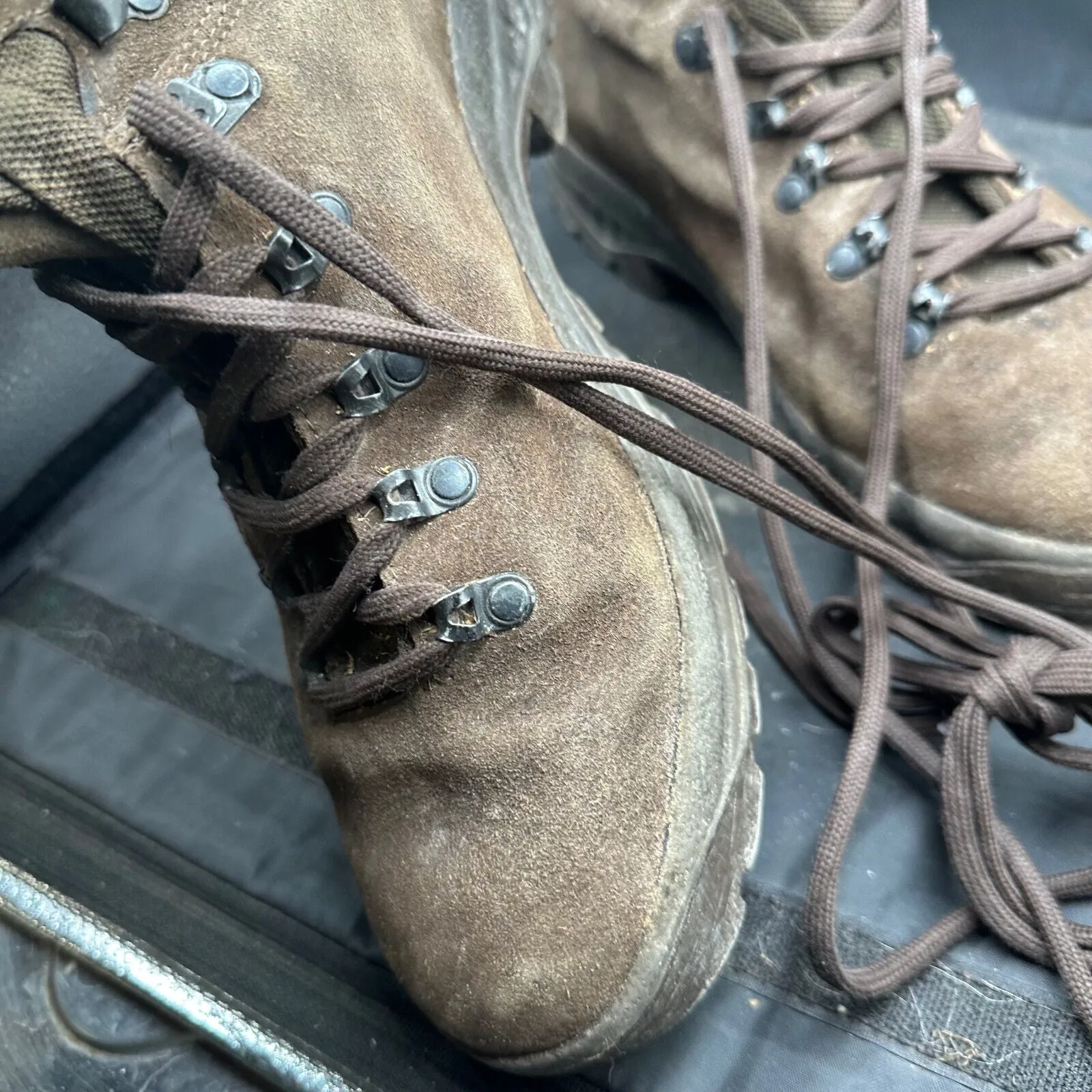 Army Brown Leather Meindl High Top Combat Patrol Boots - Size EU 45 - UK 10W