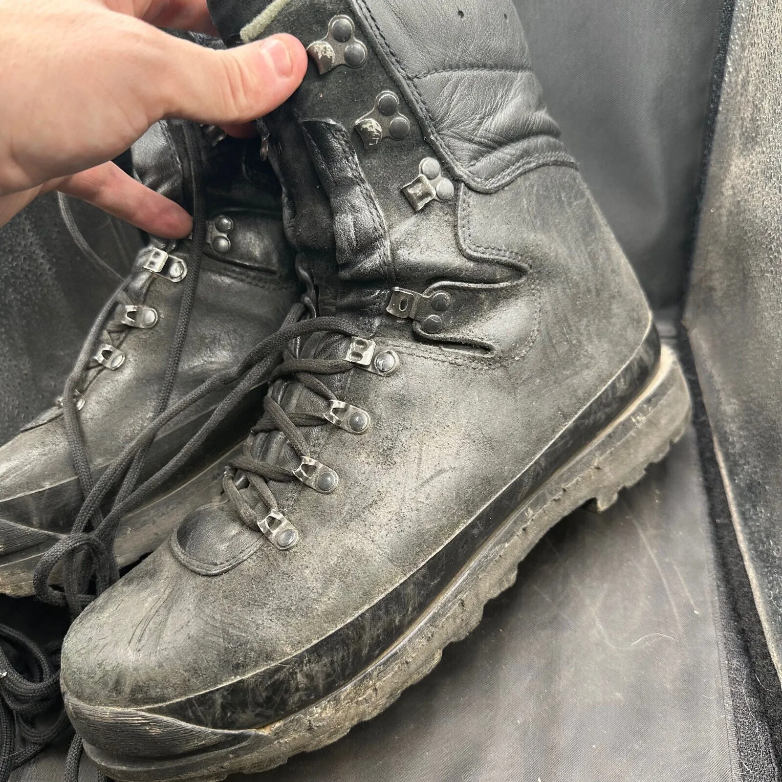 Austrian Army Black Leather Heavy Duty Combat Boots - Size EU 44 - UK 9.5