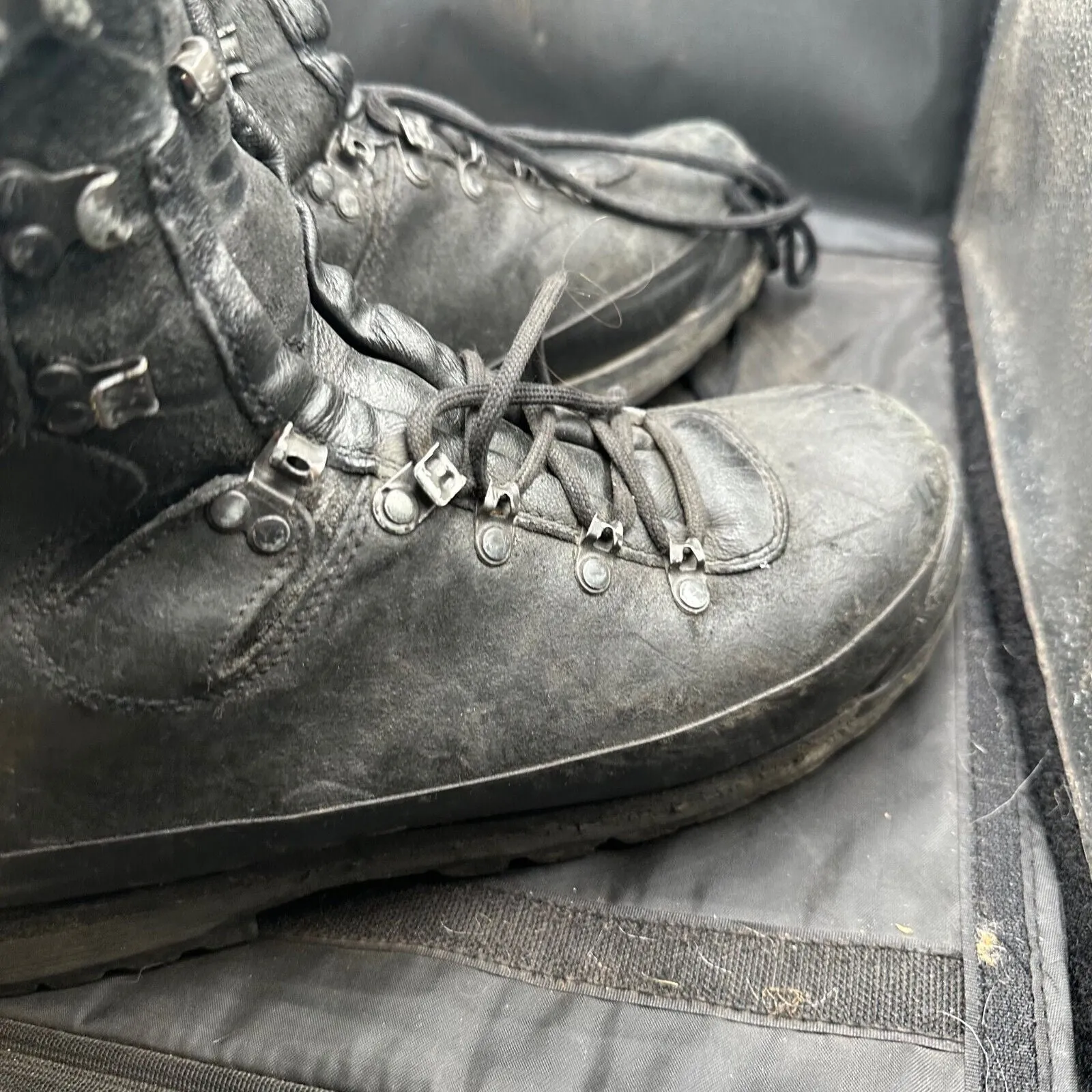 Austrian Army Black Leather Heavy Duty Combat Boots - Size EU 44 - UK 9.5