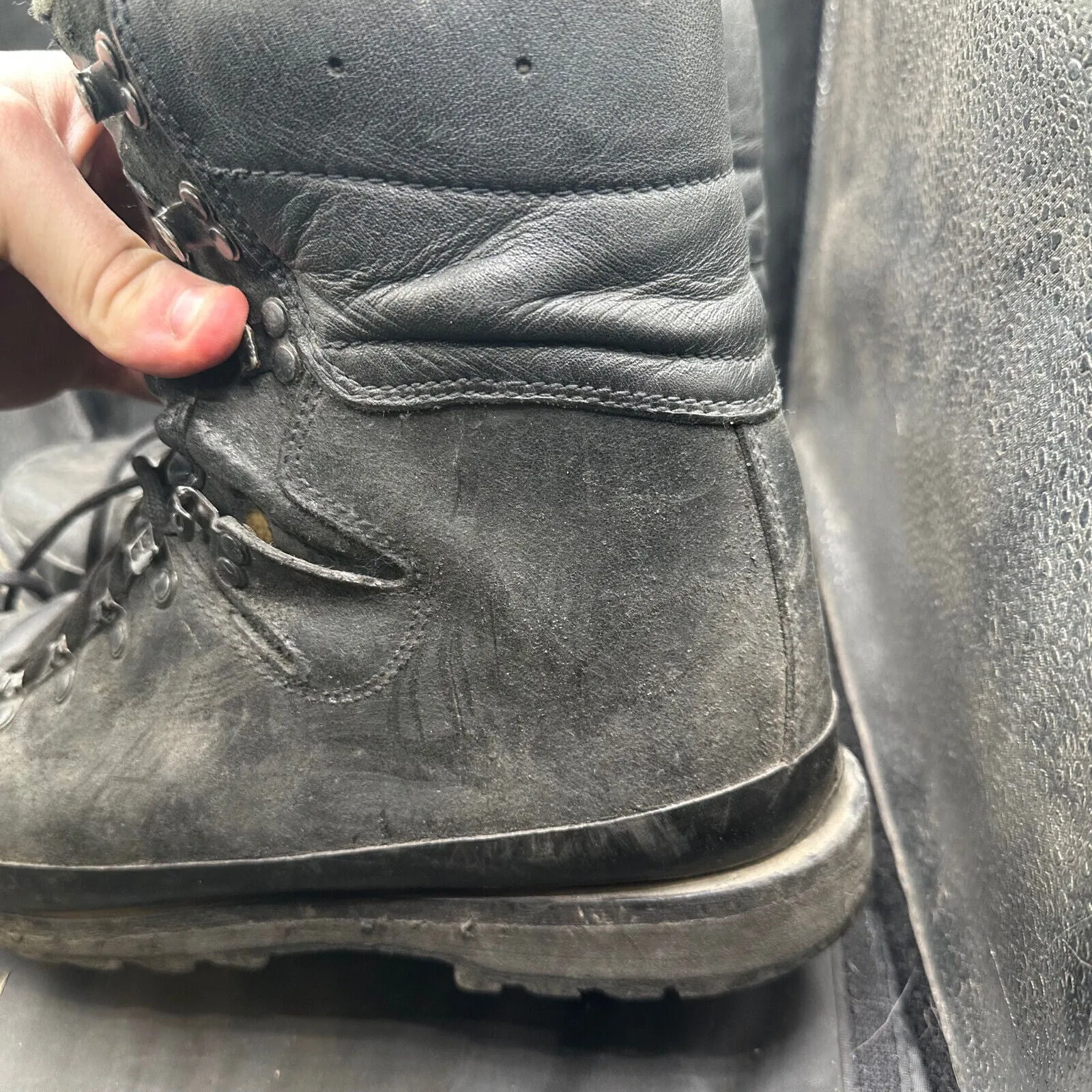 Austrian Army Black Leather Heavy Duty Combat Boots - Size EU 44 - UK 9.5