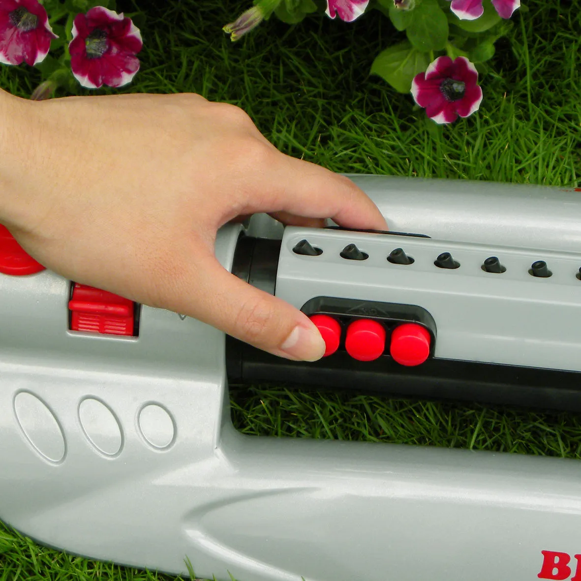 Bar Metal Turbo Oscillating Sprinkler