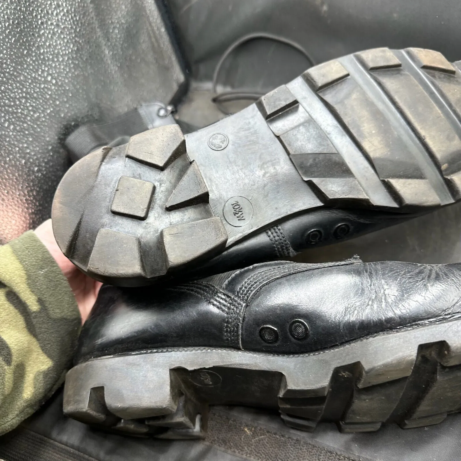British Army Black Leather Army Combat Boots - Wellco - Size 10 1/2