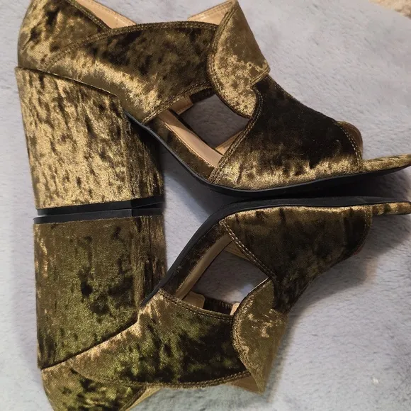 CAbi Velvet Block Heel Sandal