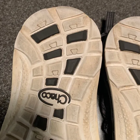Chaco Sandals Youth Size 1 Double Strap Neutral Colors Great Condition