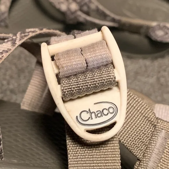 Chaco Sandals Youth Size 1 Double Strap Neutral Colors Great Condition