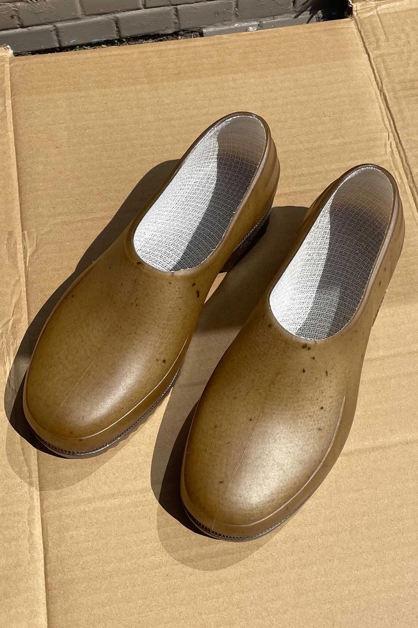 COMING JULY 2025 - Plasticana Gardana Clogs