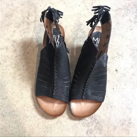 COPY - COPY - Worn twice Size 41 Miz Mooz New York City Maddie Heeled Sandals B…