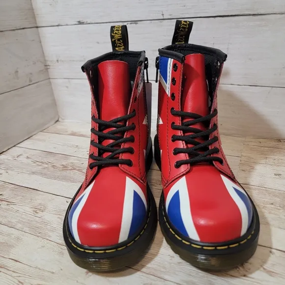 Dr. Martens New kids Union Jack boots