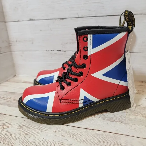 Dr. Martens New kids Union Jack boots