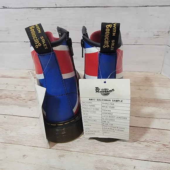 Dr. Martens New kids Union Jack boots