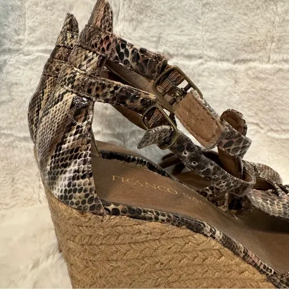 Franco Sarta Espadrille Wedge Sandal Shoes. Size 7.5. Adjustable Buckles.T strap