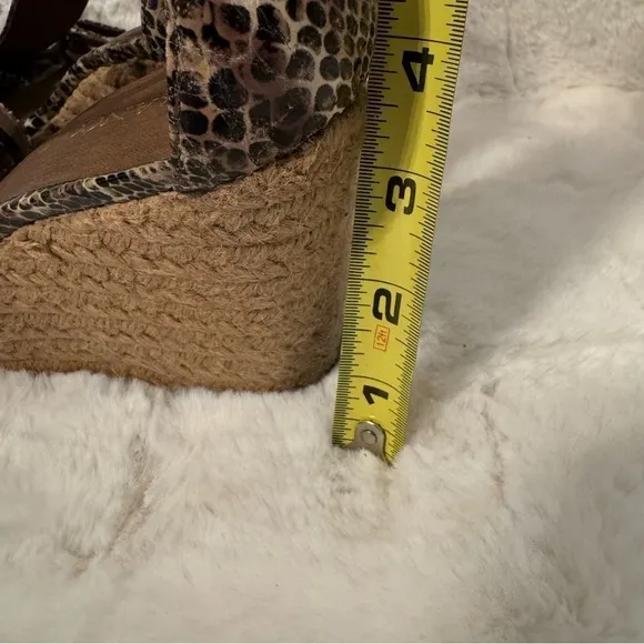 Franco Sarta Espadrille Wedge Sandal Shoes. Size 7.5. Adjustable Buckles.T strap