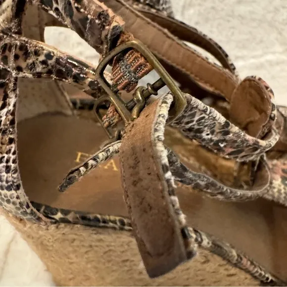 Franco Sarta Espadrille Wedge Sandal Shoes. Size 7.5. Adjustable Buckles.T strap
