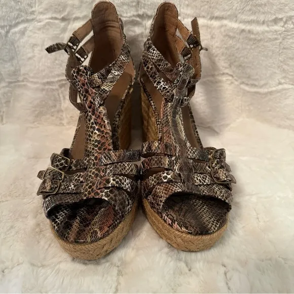 Franco Sarta Espadrille Wedge Sandal Shoes. Size 7.5. Adjustable Buckles.T strap
