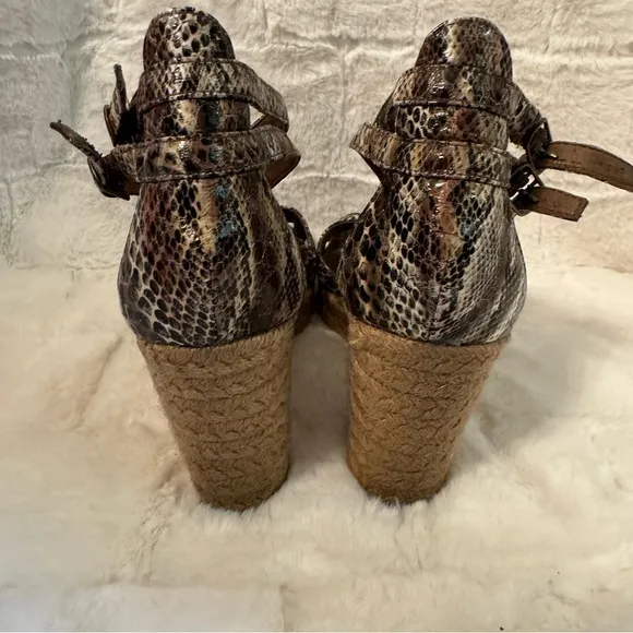 Franco Sarta Espadrille Wedge Sandal Shoes. Size 7.5. Adjustable Buckles.T strap