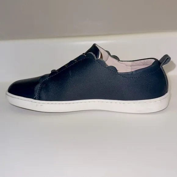 Jacadi Paris Girl Comfort Sneakers | Navy | size 37 EU (5 US youth) | EUC