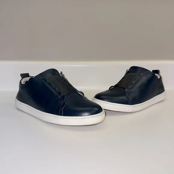 Jacadi Paris Girl Comfort Sneakers | Navy | size 37 EU (5 US youth) | EUC
