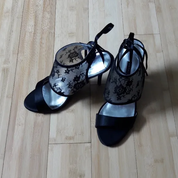 KATE SANDAL Caparros.