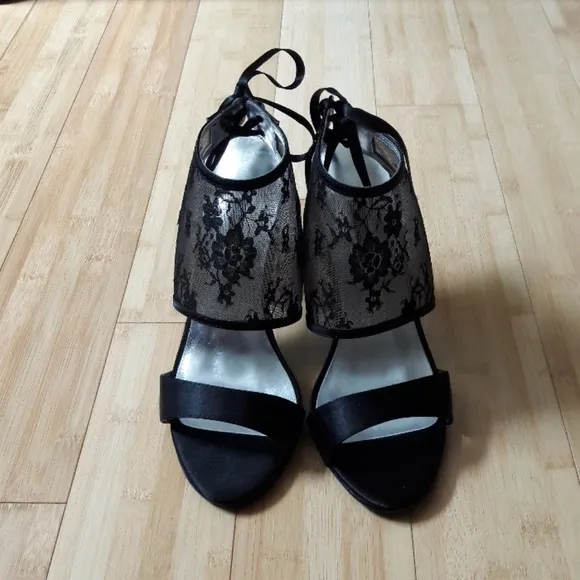 KATE SANDAL Caparros.