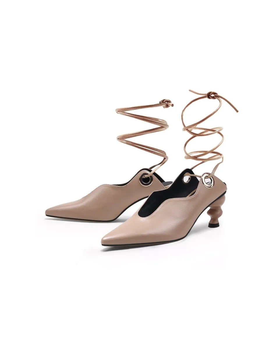 Kettle-Heel Scalloped Edges Pump - Beige