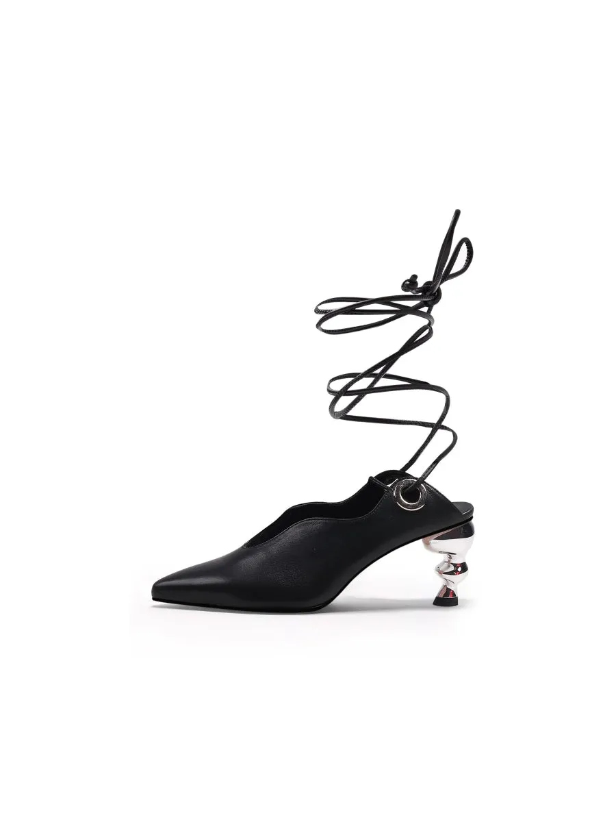 Kettle-Heel Scalloped Edges Pump - Black