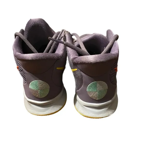 Kyrie Irving’s Nikes ✨