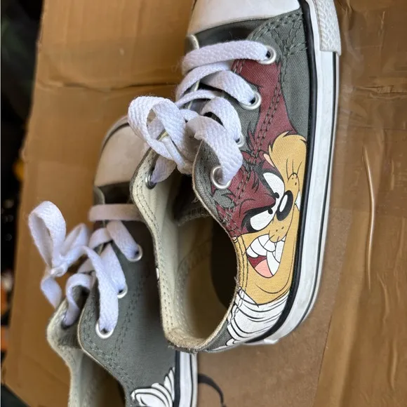 Looney Tunes Taz Converse