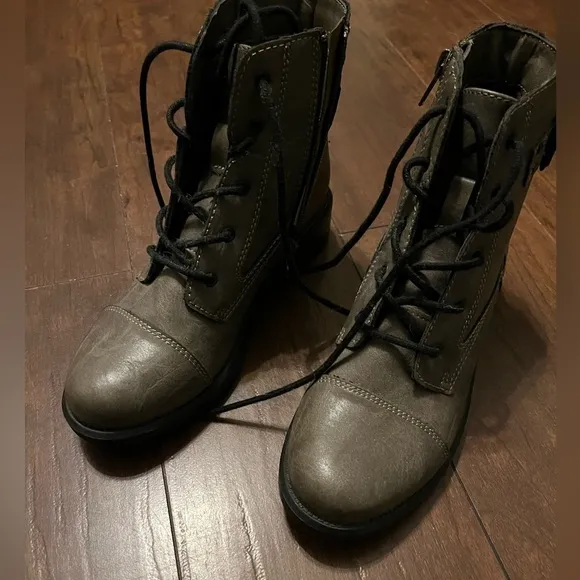 Madden Girl boots, size 6.5 NWOT