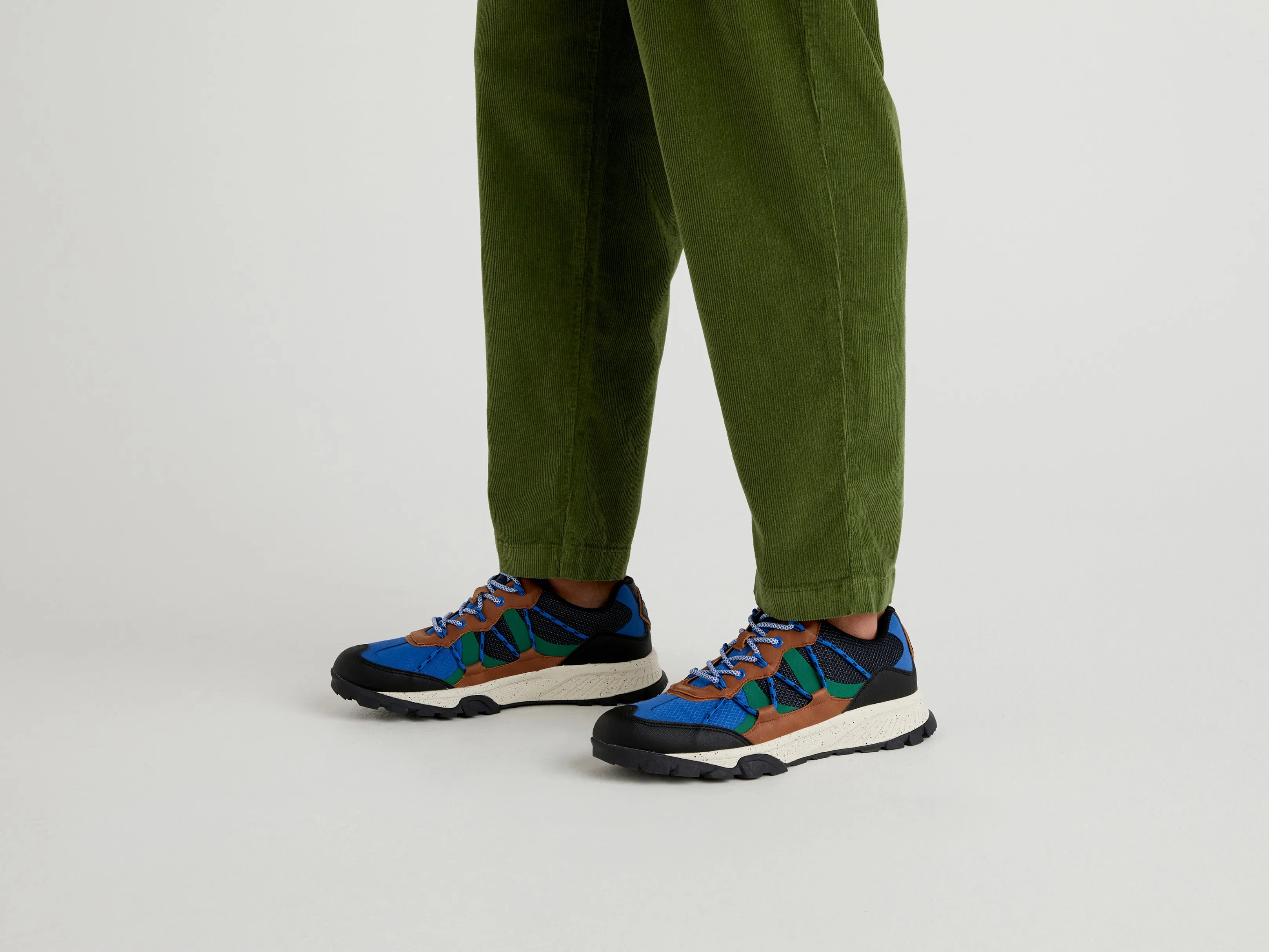 Men Colorblock Lace-Up Shoes