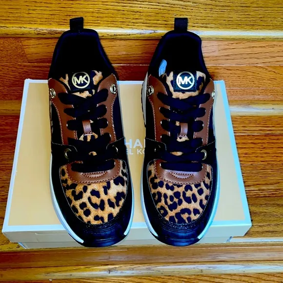 Michael Kors Girl's Cosmo Cheetah Print Lace-Up Sport Sneakers Size 4