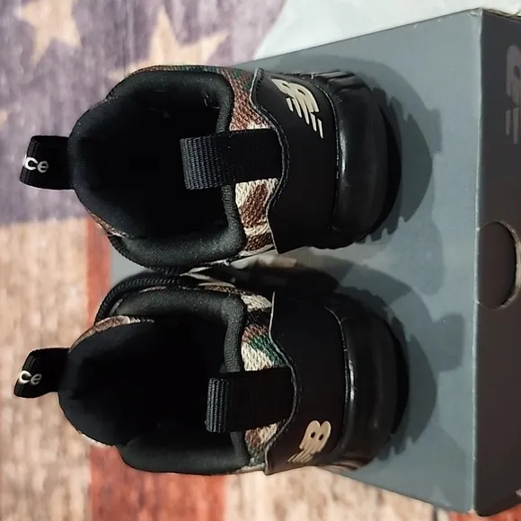 New Balance infant sneakers