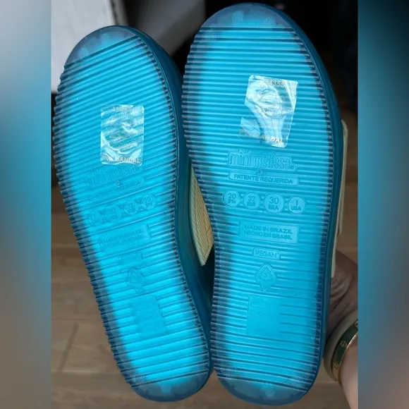NEW Mini Melissa Blue Jelly Pop Sneaker Size 1