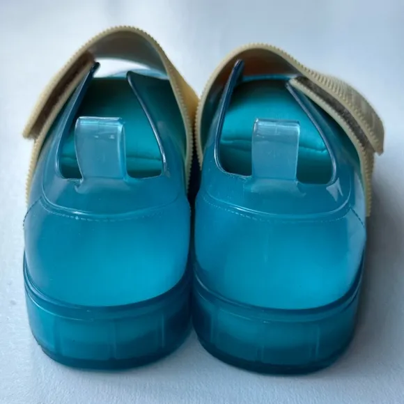 NEW Mini Melissa Blue Jelly Pop Sneaker Size 1