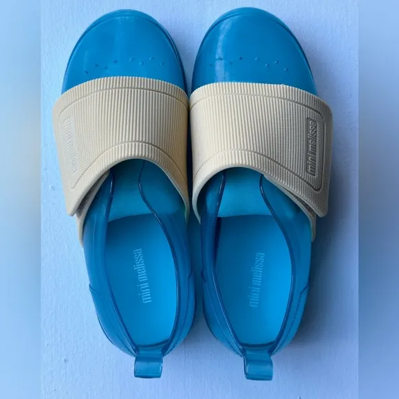 NEW Mini Melissa Blue Jelly Pop Sneaker Size 1