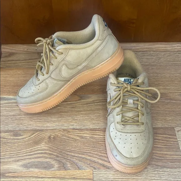 Nike Air Force 1 - Flax/Wheat Sneakers