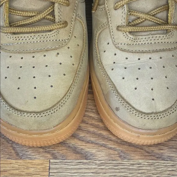 Nike Air Force 1 - Flax/Wheat Sneakers