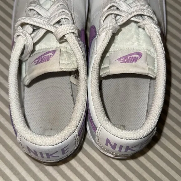 Nike Blazer Low ‘77, White &amp; Purple Size 5.5 Youth