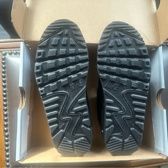 Nike Kids Black Sneakers