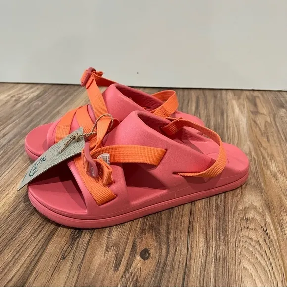 NWT Chaco Girls Chillos Sport Sandals