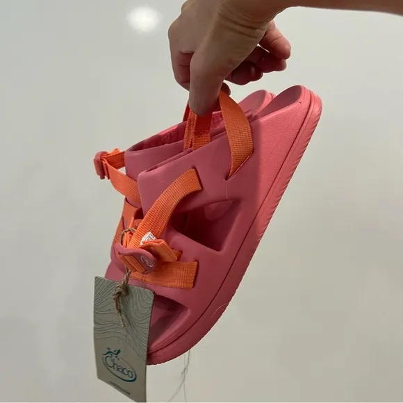NWT Chaco Girls Chillos Sport Sandals
