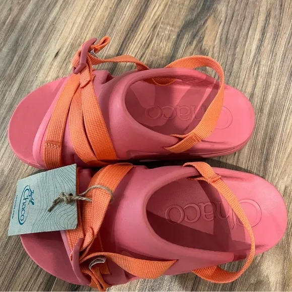 NWT Chaco Girls Chillos Sport Sandals