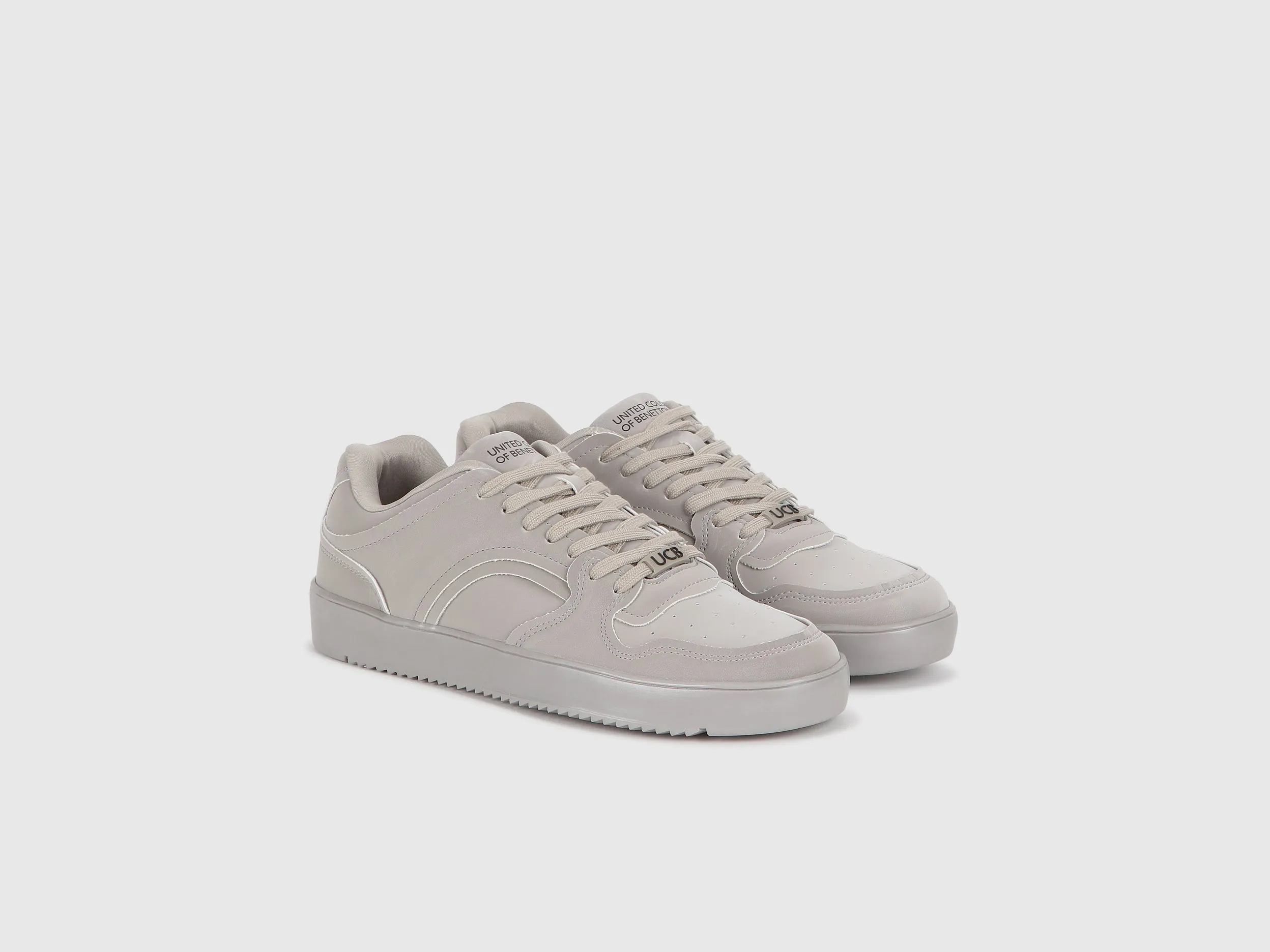 Perforated Pattern Lace-Up Casual Sneakers