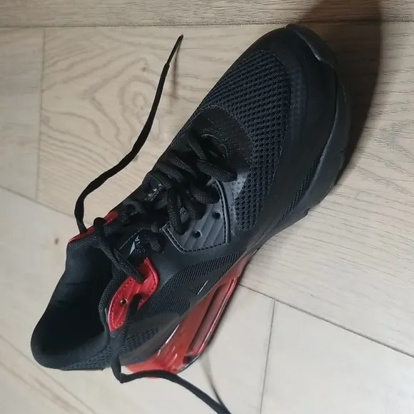 PIRMA max fit Mens sneakers NWOT