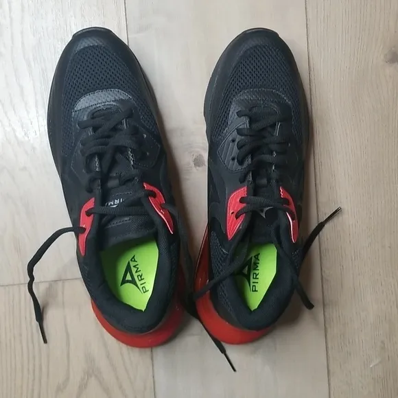 PIRMA max fit Mens sneakers NWOT