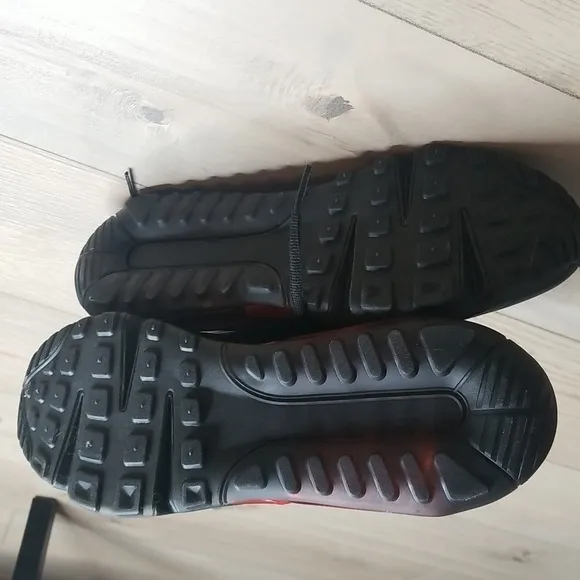 PIRMA max fit Mens sneakers NWOT