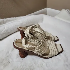 Sam Edelman Holland Ivory Heeled Sandals I0985L1100 Sz 9.in good to fair conditi