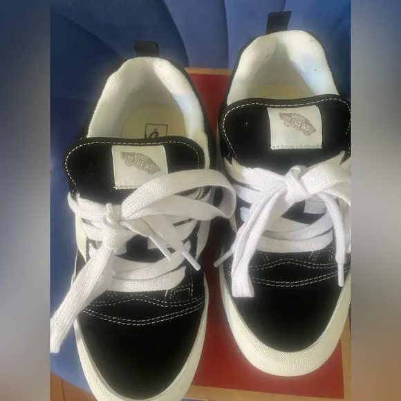 Vans Knu Skool Junior 6.5 Sneakers